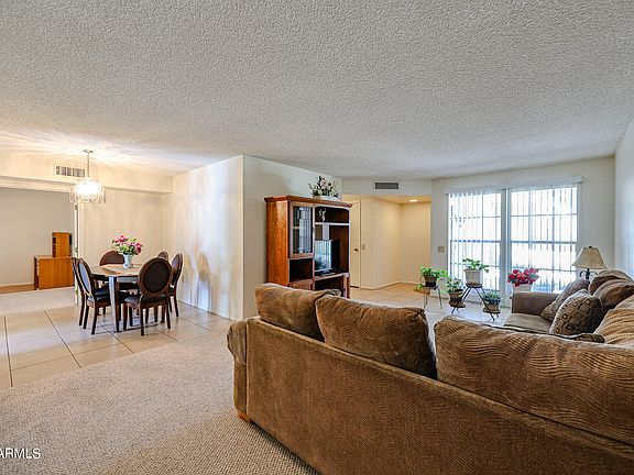 3rd image of 10717 W SANTA FE Drive