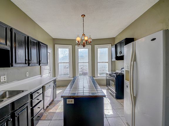 5th image of 126 W Mead Ave
