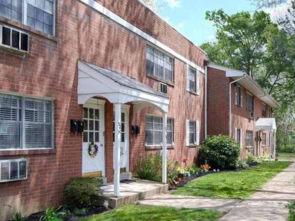 Valley Green Apartments, 3550 Bartram Rd #-40, Willow Grove, PA 19090