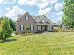 2200 Cedar Waxwing Ct, Greensboro, NC 27455