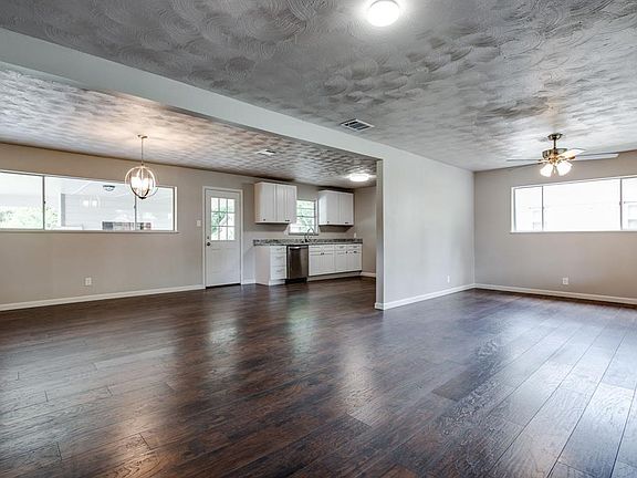 4th image of 408 W Alta Vista St