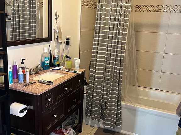 4th image of 849 N 19th St #1