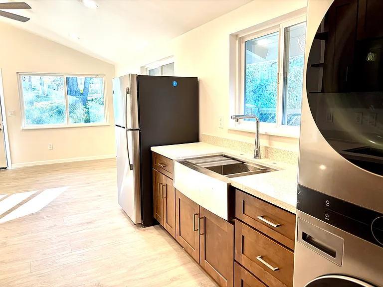 212 Woodland Dr — Photo 12