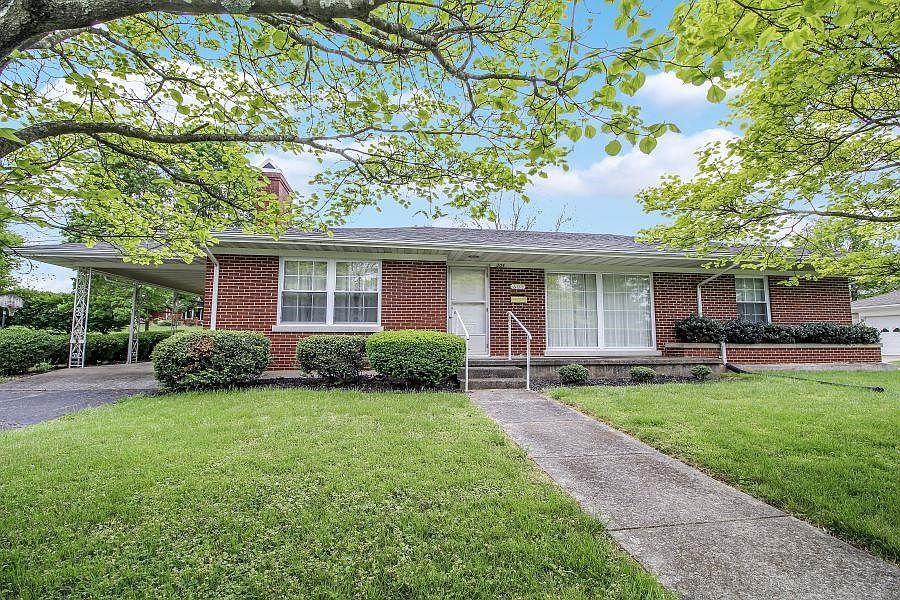 301 College St, Horse Cave, KY 42749 Zillow