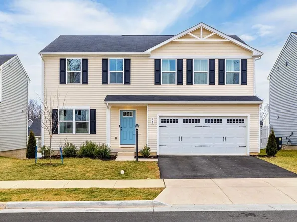 124 Walsh Ln, Waynesboro, VA 22980