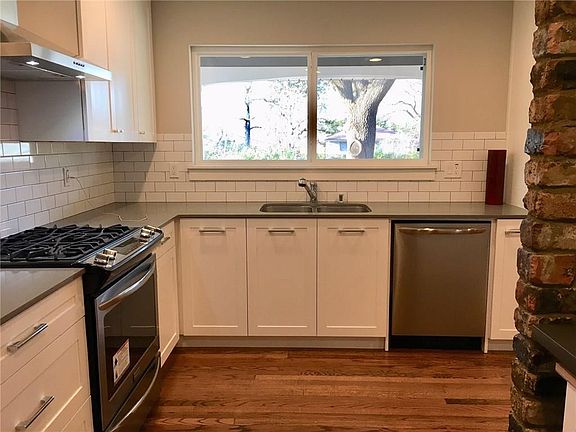 5th image of 2452 Bonnywood Ln