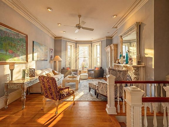 5th image of 319 Marlborough St APT 1