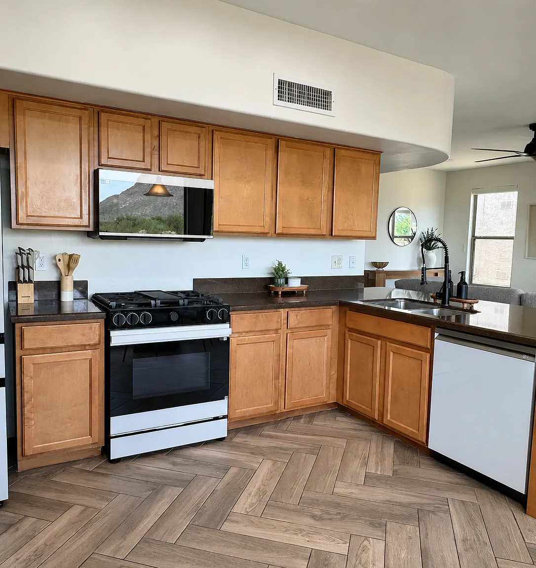 S Alexandrite Ave, Tucson — Photo 2