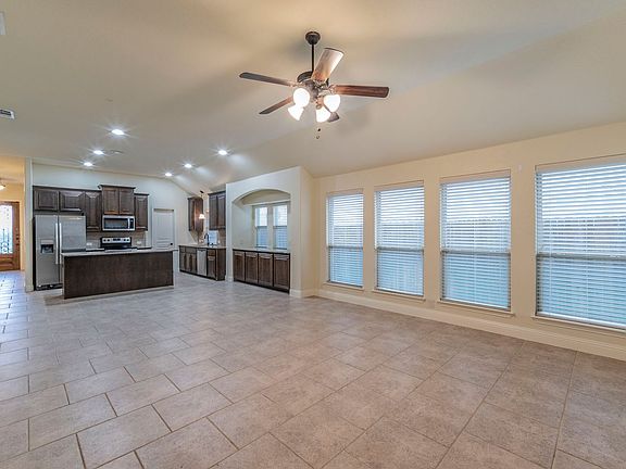 3rd image of 463 Sagebrush Dr