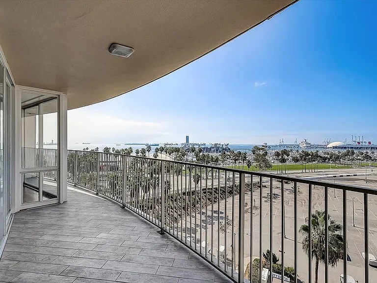 700 E Ocean Blvd #1007 — Photo 5
