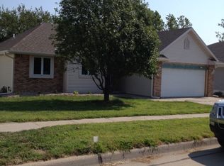224 E Riverview Dr, Blair, NE 68008