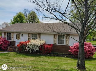 824 Woodview Dr, Knoxville, TN 37912