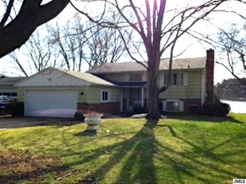 1st image of 252 Lake Hills Dr