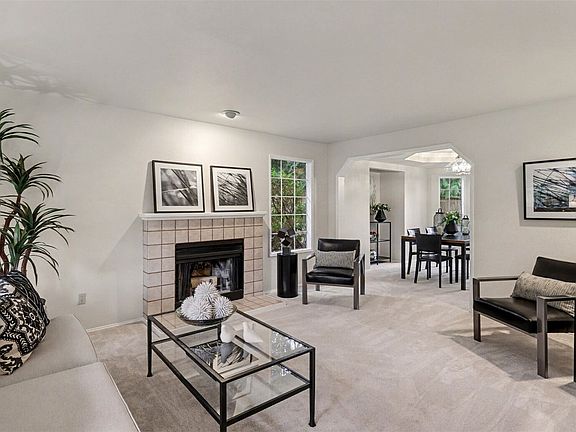 4th image of 23915 SE 42nd Court