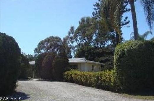 2nd image of 527 W Valley Dr