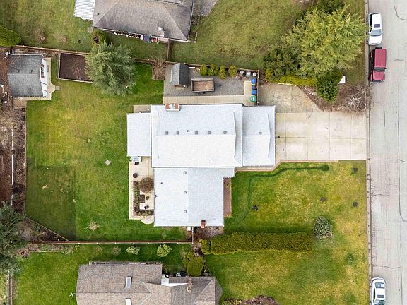 3rd image of 18166 54th Ave