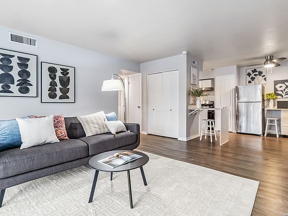 5th image of 8038 Broadway #225L