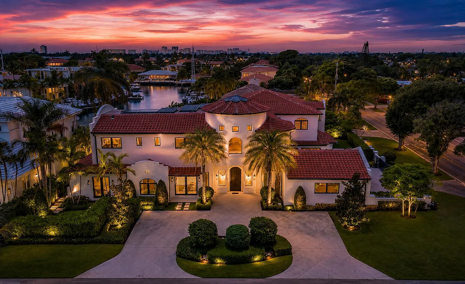 8 bed, 9.0 bath, 8433 sqft, $56,000 — Photo 2