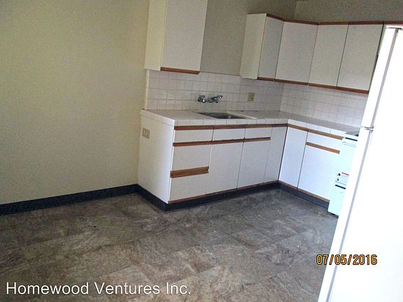 4th image of 2174 Royal Dr APT 2