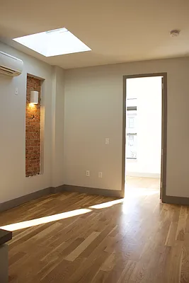 Rented by Nooklyn NYC LLC | media 59