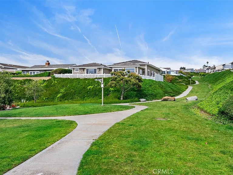 24065 Windward Dr — Photo 29