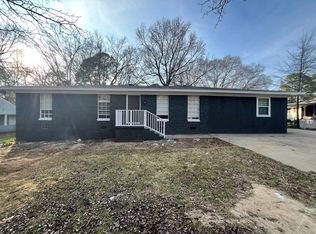 414 Colonial Cir, Jackson, MS 39211