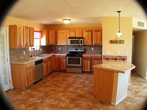 Newly Remodeled Kitchen