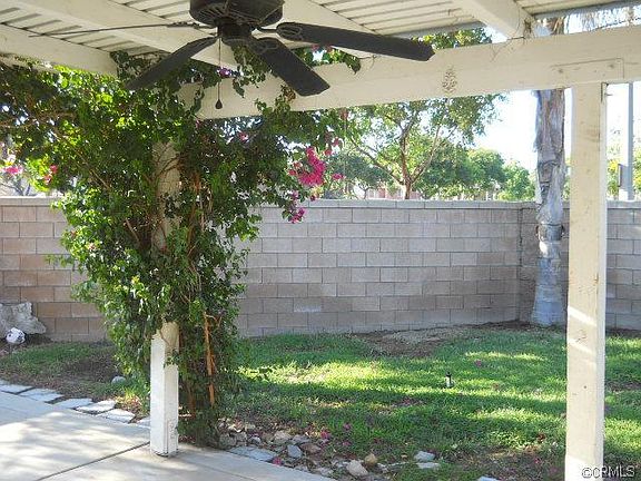 4th image of 3117 Thoroughbred St