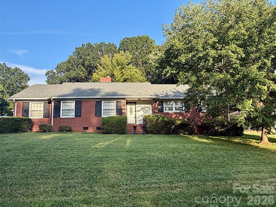 1st image of 332 Fannie Cres