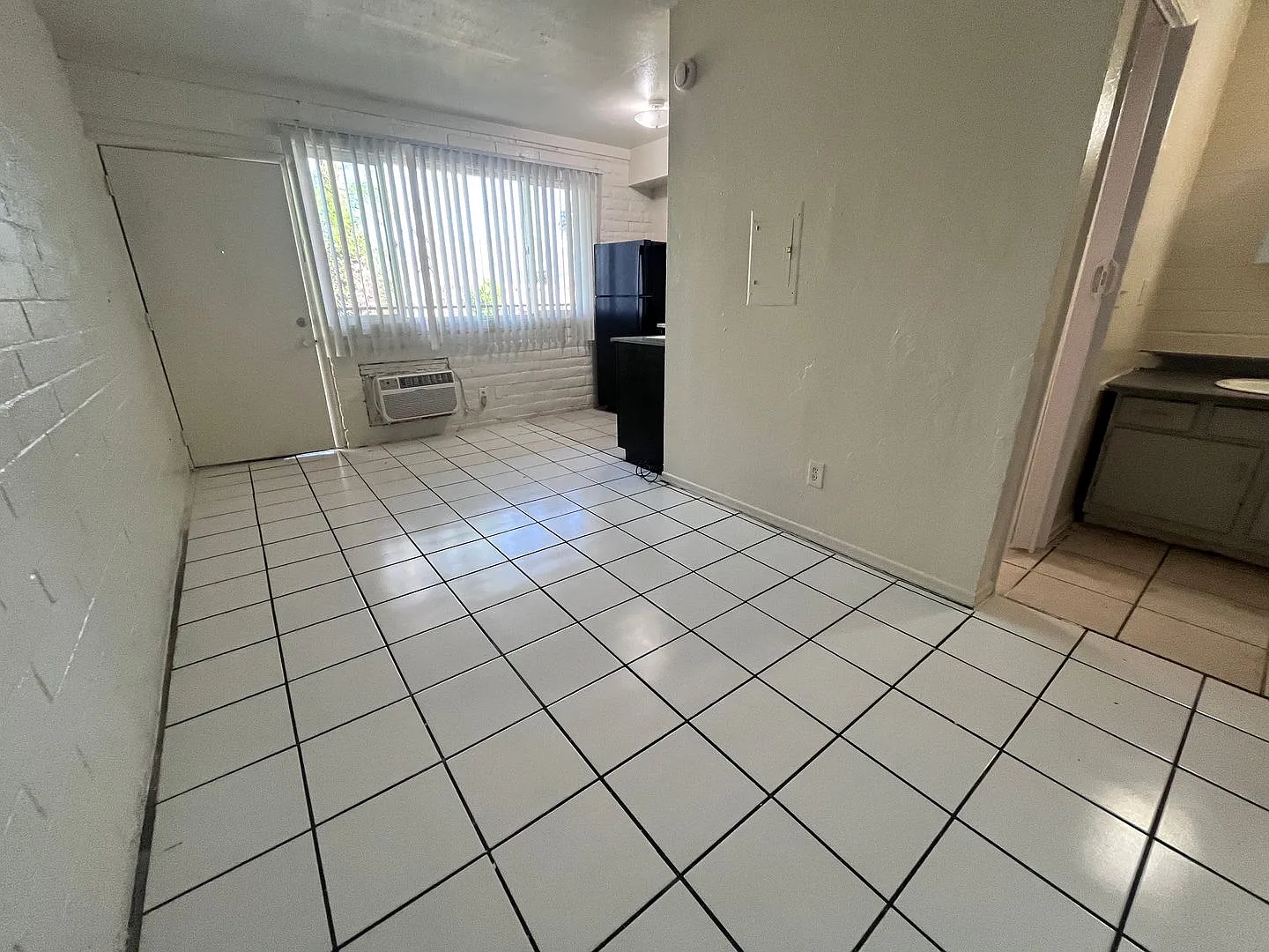 2000 N. Camino Serna — Photo 2