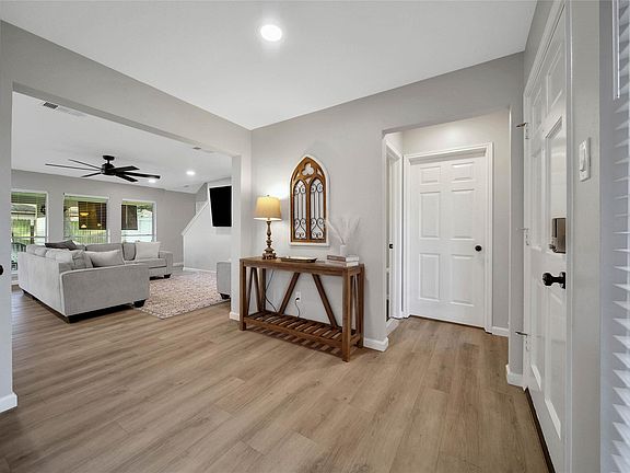 3rd image of 4814 E Columbary Dr