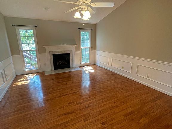 4th image of 187 Meadow Springs Ln