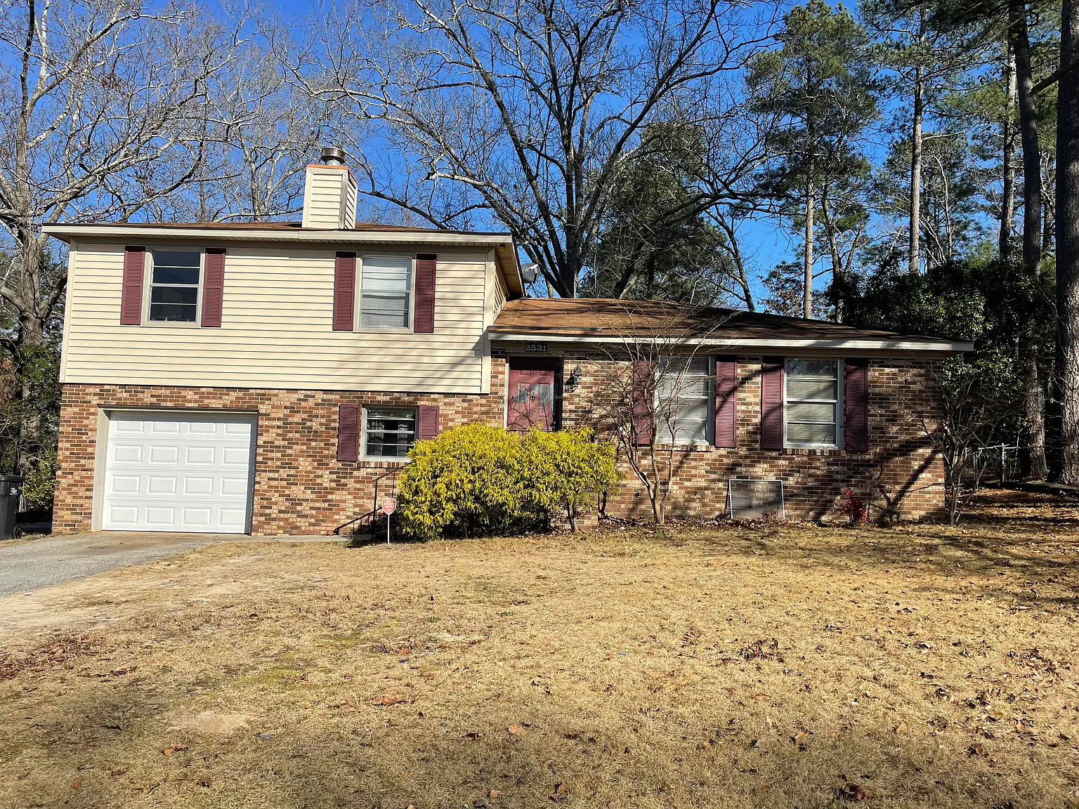 3 bed, 2.0 bath, 1400 sqft, $1,350 — Photo 1