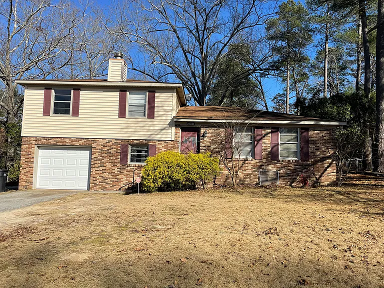 2531 Crosscreek Rd — Photo 1