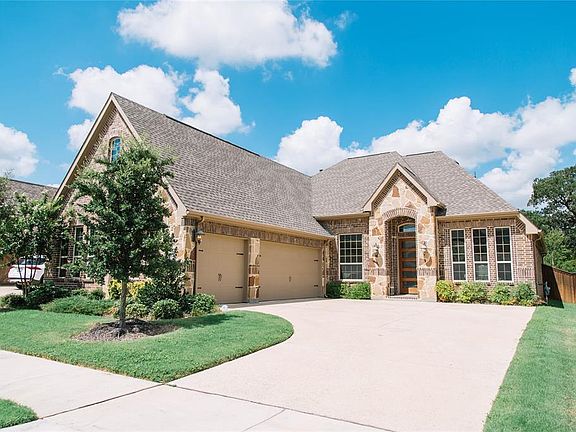 2nd image of 7004 Avery Ln