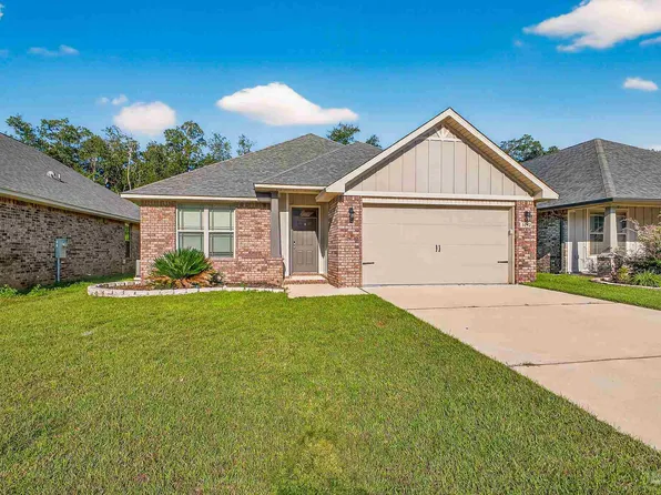 3892 Shady Grove Dr, Pace, FL 32571