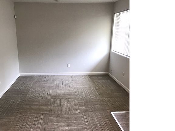 5th image of 2127 Edmund Ave