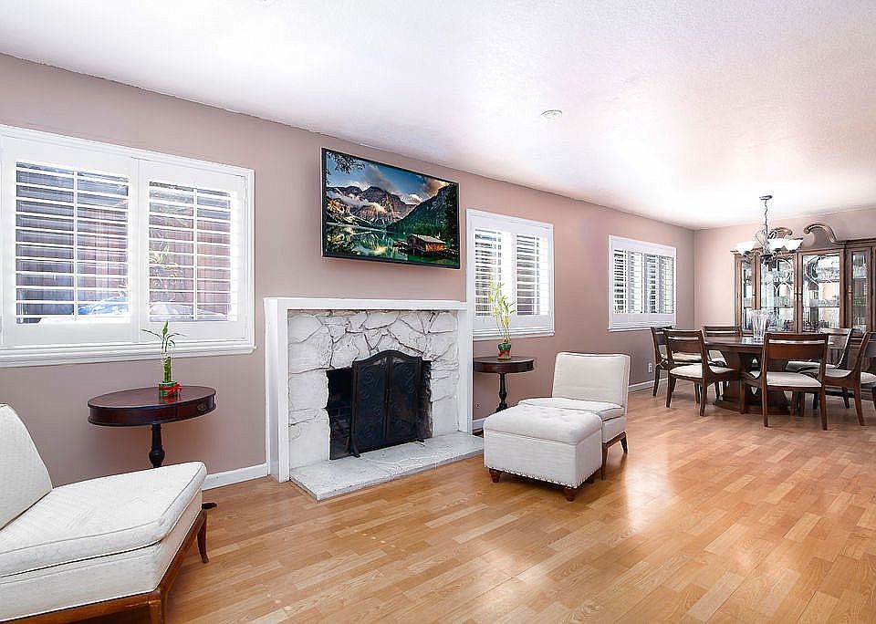 1st image of 1126 Clorinda Dr