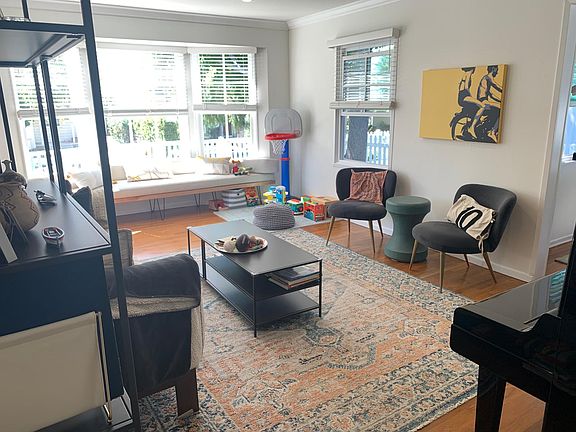 2nd image of 1166 Magnolia Ave