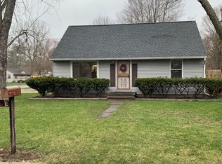 624 Dadson Dr, Lansing, MI 48911