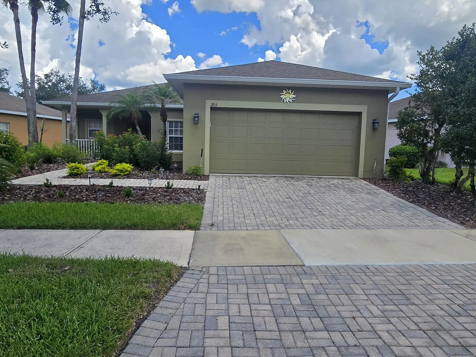 2 bed, 1467 sqft, $2,000 — Photo 1
