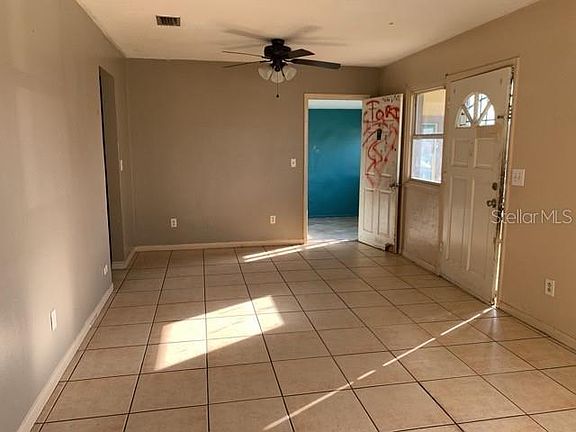4th image of 1184 W Embassy Dr
