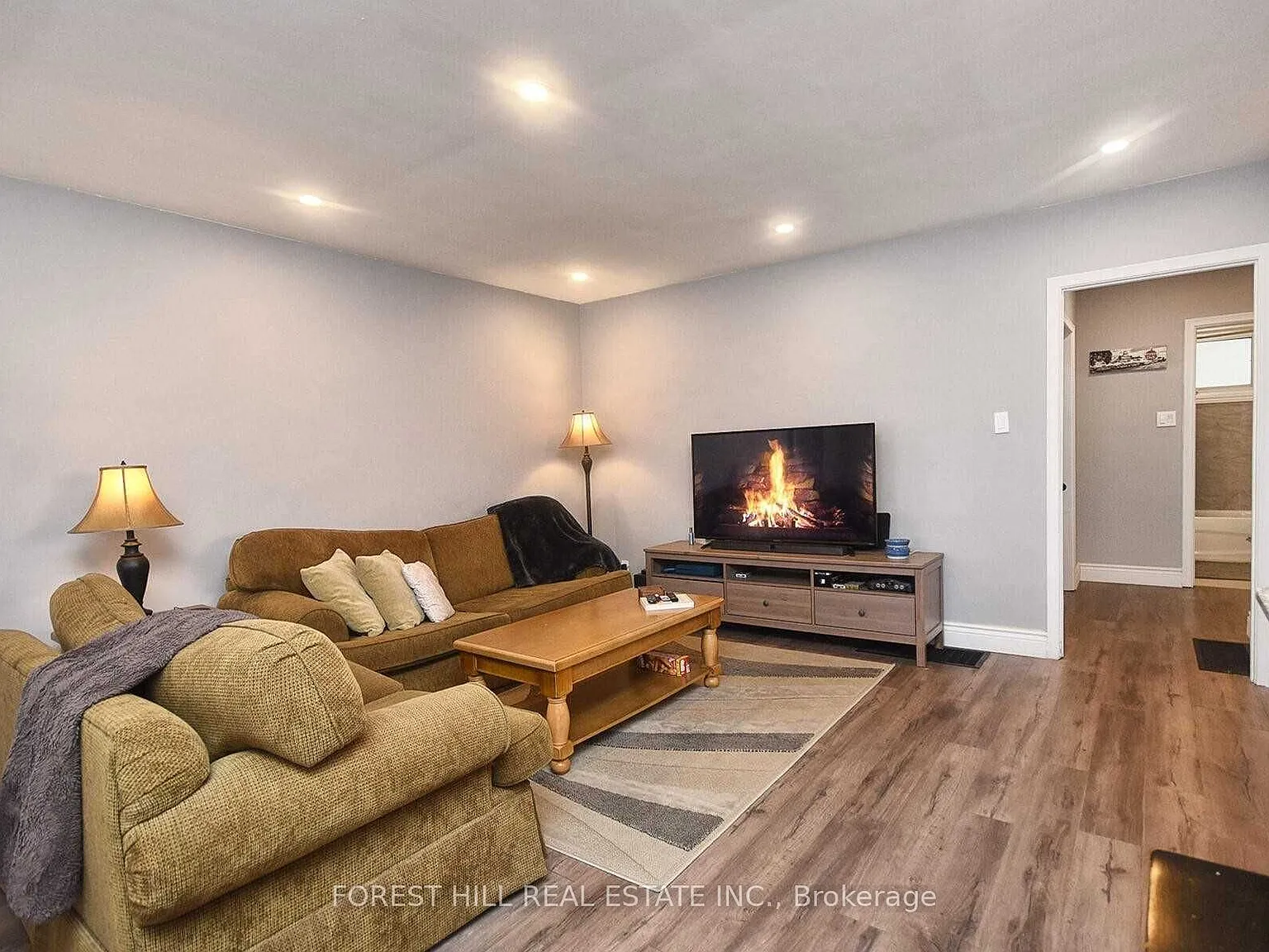3 bed, $2,500 — Photo 3