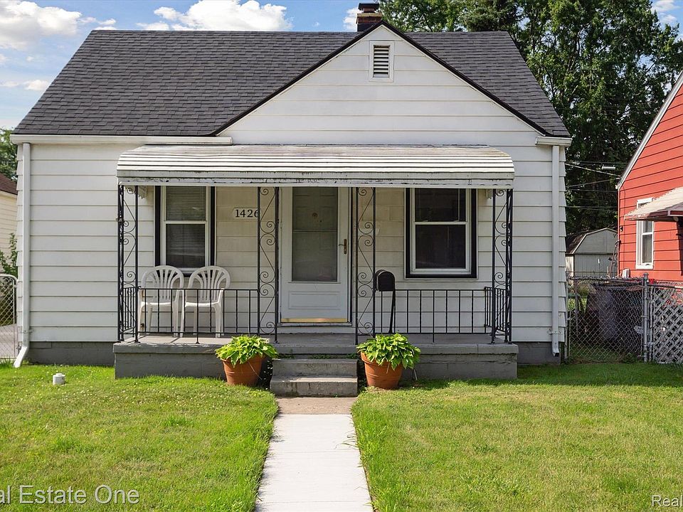 1st image of 1426 E Bernhard Ave