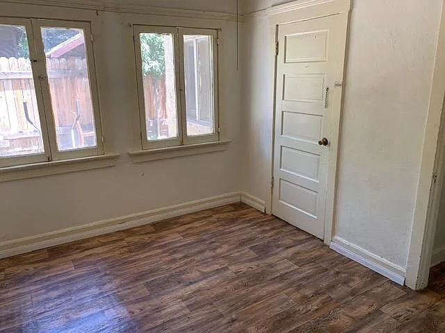 567 N Oakland Ave #5 — Photo 4