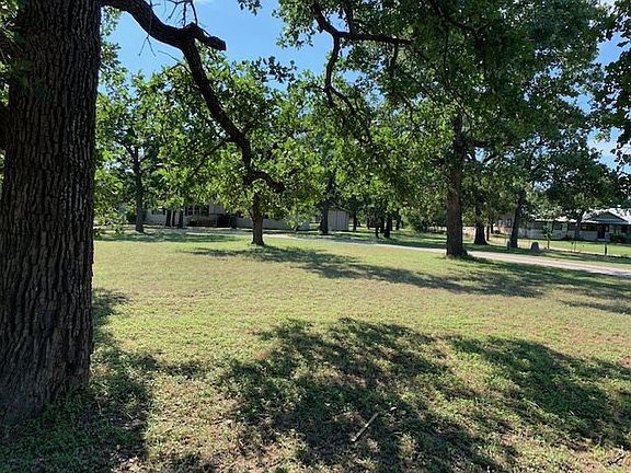 4th image of 662 Woodland Acres Dr