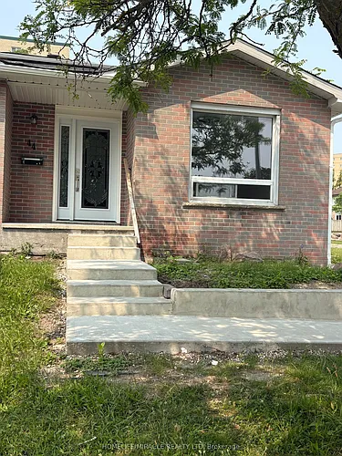 44 Sylvia St Photo 1