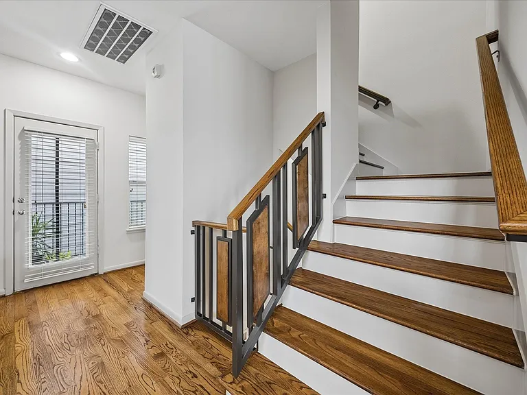 5218 Petty St #F — Photo 14