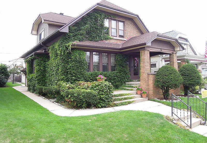 1st image of 3209 S 9th Pl