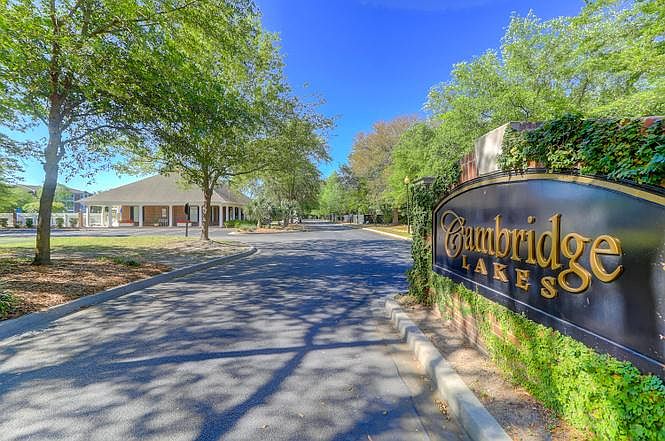 1st image of 1523 Cambridge Lakes Dr